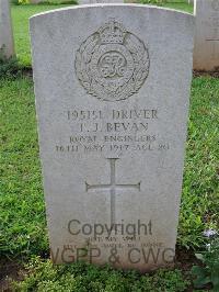 Dar Es Salaam War Cemetery - Bevan, T J